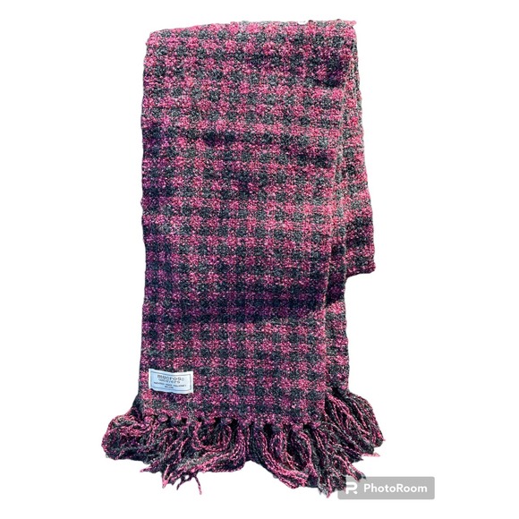 Mucros Weavers Scarf from Ireland - Picture 1 of 3